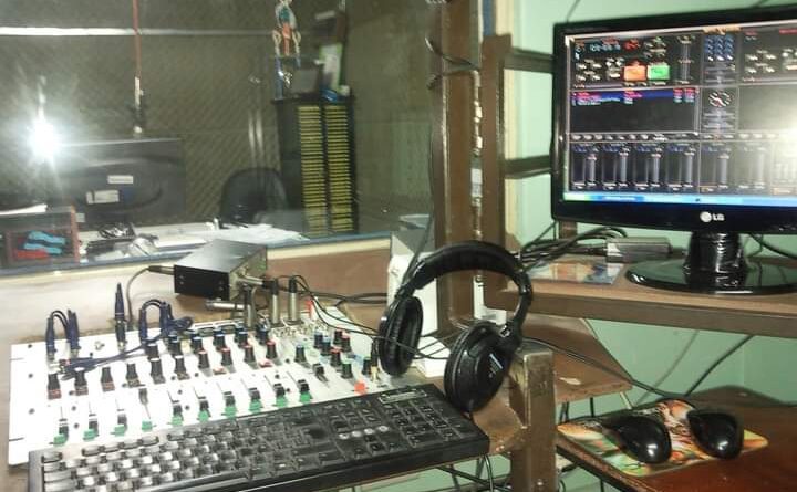 <strong>FELIZ CUMPLE RADIO GENERAL ENRIQUE GODOY, 37 AÑOS AL SERVICIO DE LA COMUNIDAD:</strong>